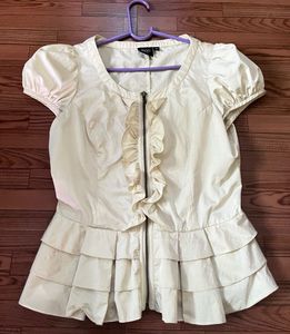 Ruffled Zip-Up Top🦢🌷
