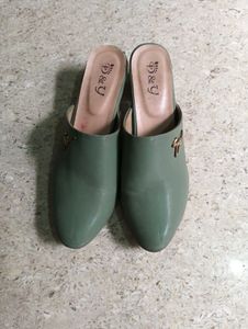 Green Mule Flats