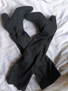 Knee-Length Heeled Boots
