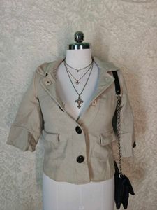 Chic Beige Cropped Jacket
