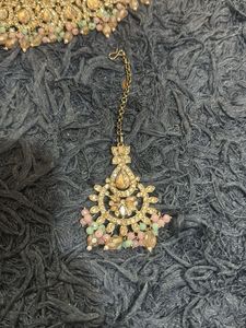 Elegant Gold-Tone Jewellery Set
