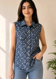 Chic Blue Floral Sleeveless Shirt