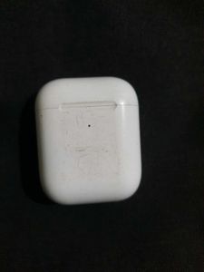 Apple Airpords Wireless Earbuds with Charging Case