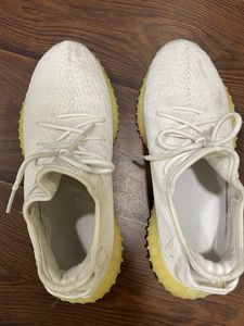 Cream Adidas Yeezy Boost 350 V2