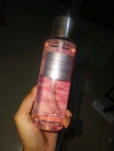 🩷Victoria's Secret Velvet Petals Fragrance Mist