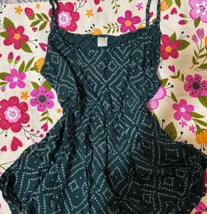 Chic Dark Green Bandhani top 👚💚