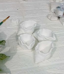 Beautiful Coach candle holder set of 4