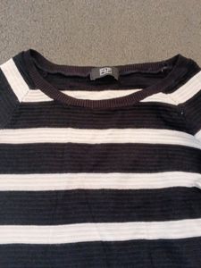 Black&amp; White Long-sleeve