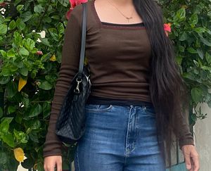 brown top