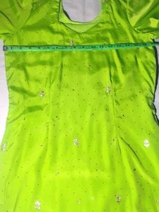Green suite crep silk Kurta Suit+dupatta Set