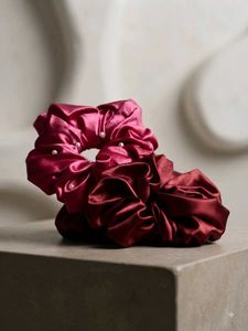 Elegant Pearl Embellished 2 Scrunchies