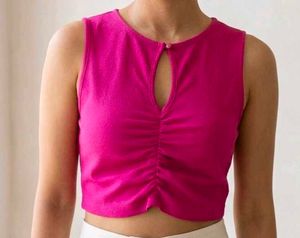 Pink keyhole Neckline Crop Top💕