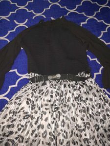 Chic Leopard Print Tiered Dress