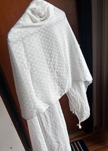 Elegant White Dupatta Scarf