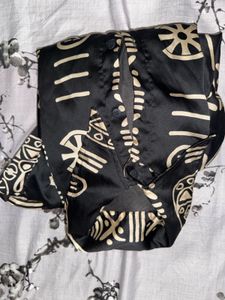 Black & Beige Abstract Print Button-Up Shirt