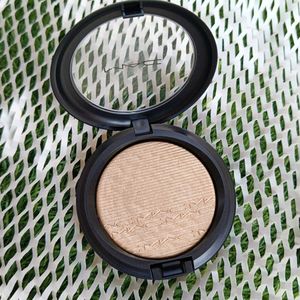MAC Extra Dimension Skinfinish