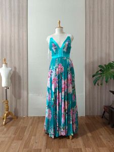 Stunning Marciano Floral Pleated Maxi Dres