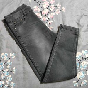 Stylish Grey Skinny Jeans