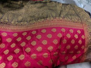 Beautiful Pink & Gold Saree with unstitched blouse