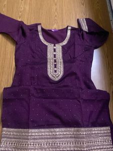 Elegant Purple Embroidered kurta set