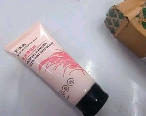Rice Water Bright Foaming Cleanser