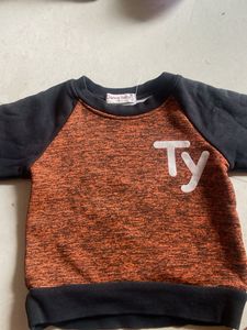 Boys & Girls Orange & Black Sweatshirt