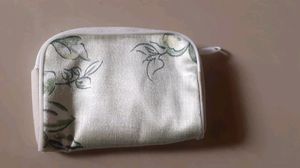 6 Pouches