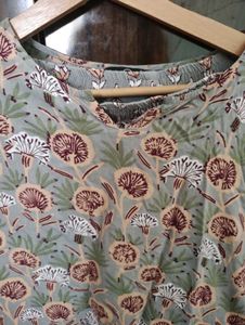 Chic Floral Print Kurta and Pant Set for Women