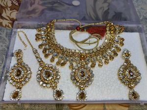 Exquisite Kundan Jewellery Set