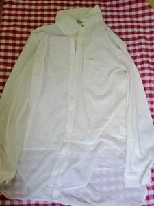 Chic White Collared Button-Up Shirt