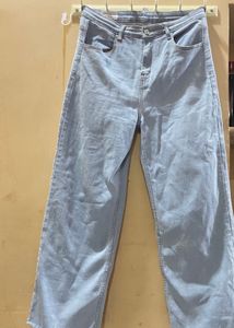 Women's Light Wash Wide Leg Jeans