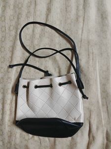 Chic Quilted Drawstring Bucket Bag