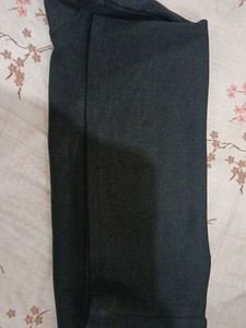 Chic Black V-Neck Top