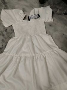 Chic White Puff Sleeve Dress