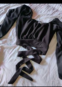 CROP TOP WITH BACK KNOT