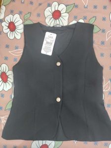 Sleeveless Black V-Neck Vest Top