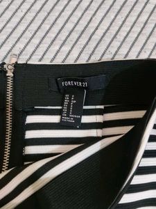 Classic Striped Pencil Skirt