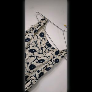 Highwaist Stripped Jeans With Straight Cut Kurti