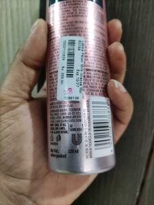 Lakme Peach Milk &amp; Mousse Foundation Set