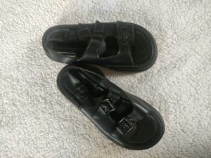 Black Buckle Strap platform Sandals