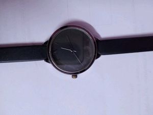 Elegant Black Wristwatch