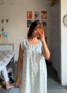 Comfortable Floral Print Nightdress