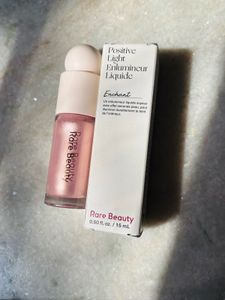 Rare Beauty Light Liquid Luminizer