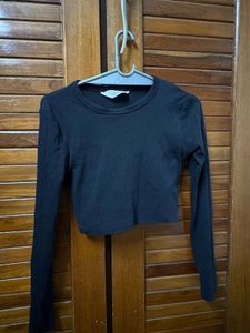 Black Ribbed Long Sleeve Crop Top