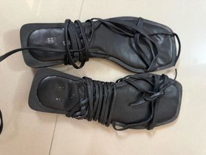 🇬🇧Black Strappy Square Toe Flat Sandals