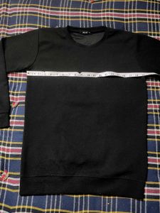 H&amp;M Black Textured Crew Neck T-shirt
