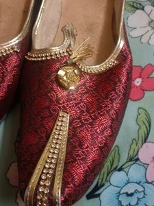 Men jutti for wedding season