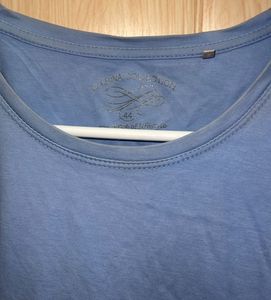 2 Crew Neck T-Shirts