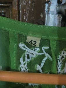 Embroidered Chikankari Kurta