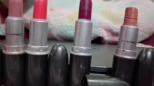 MAC Lipsticks - Set of 4 Shades